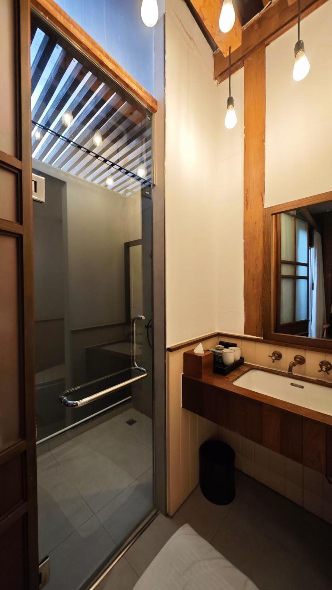 Chann Bangkok Noi Exterior foto